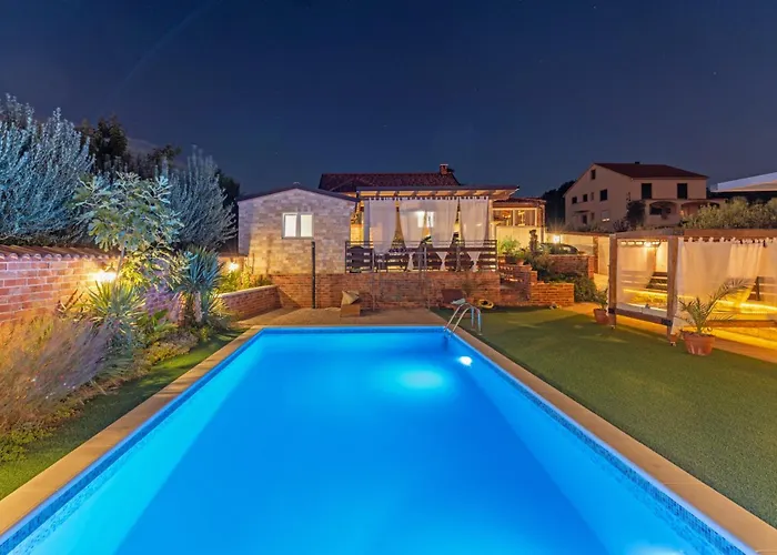 Nicoletta Villa